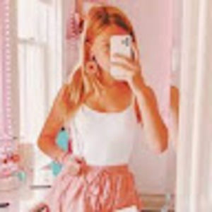 Meet your Posher, Ava